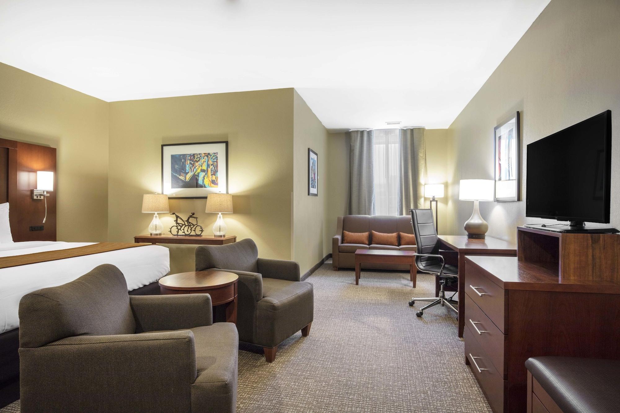 Comfort Inn Memphis Downtown Экстерьер фото