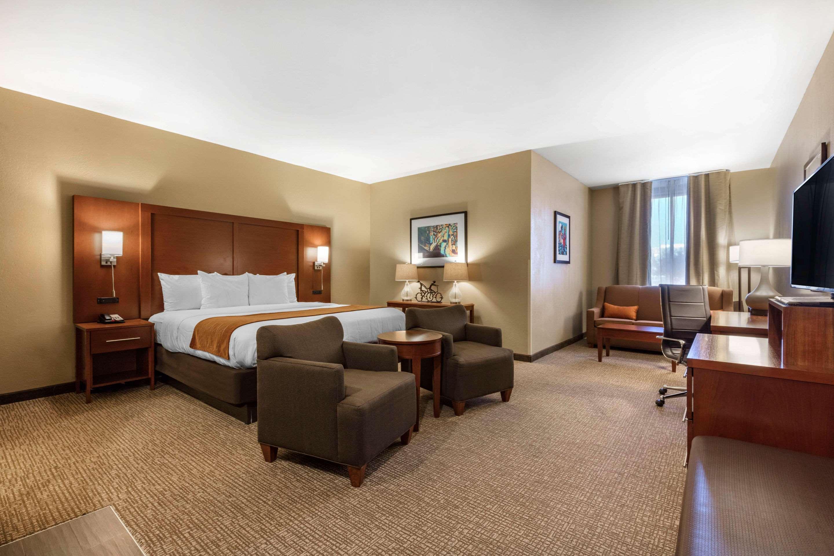 Comfort Inn Memphis Downtown Экстерьер фото