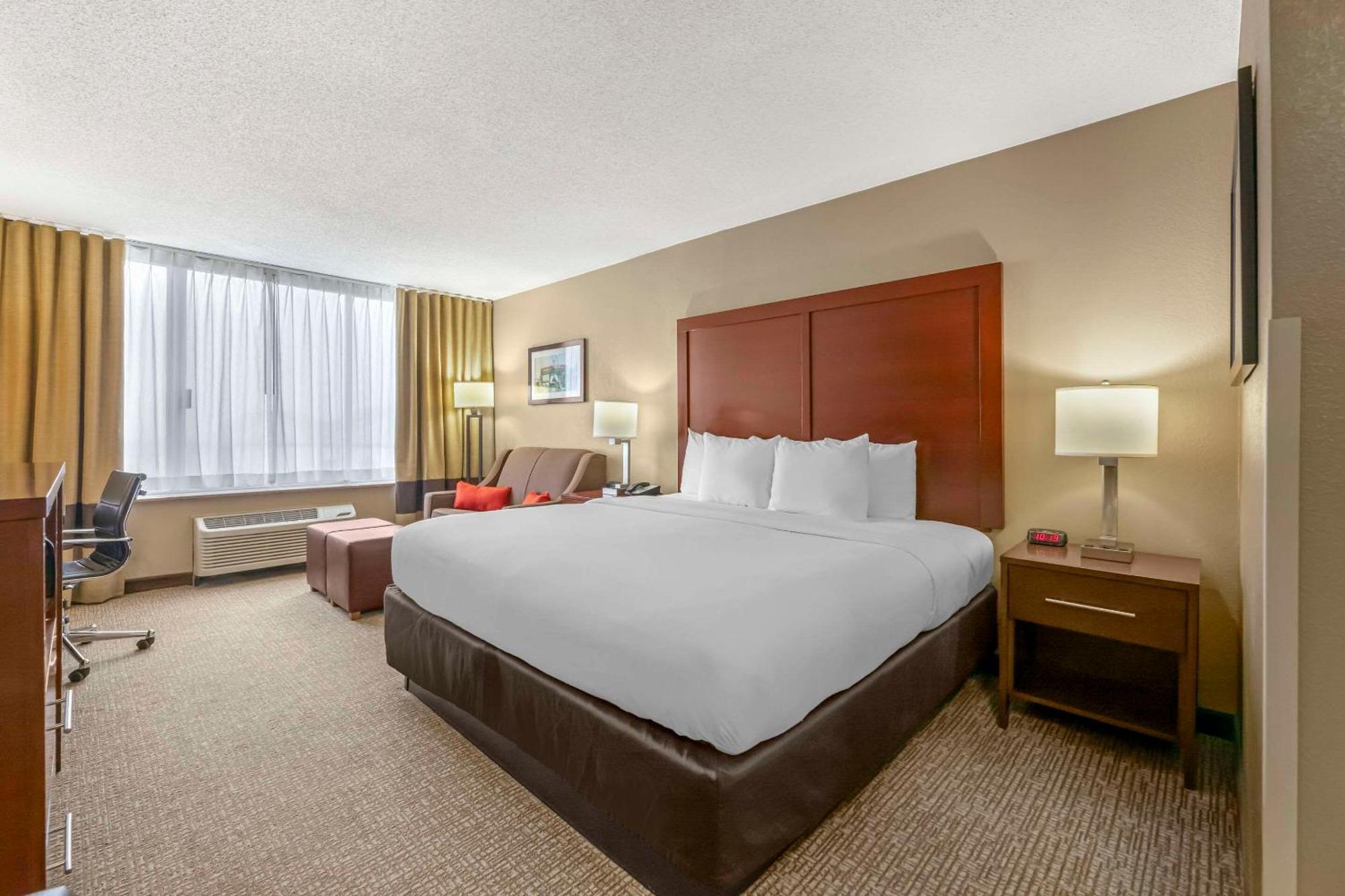 Comfort Inn Memphis Downtown Экстерьер фото